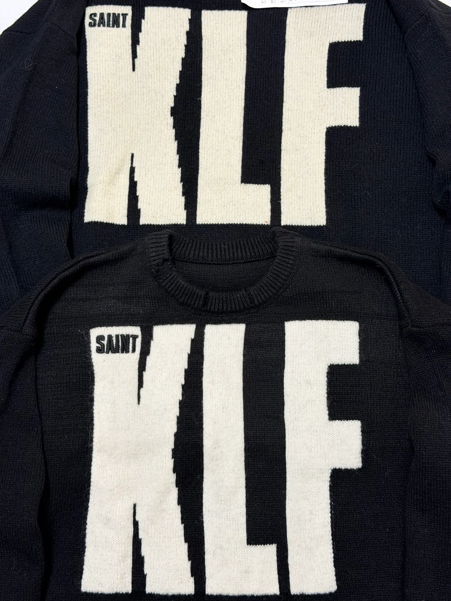 Sample vs. Pattern SAINT Mxxxxxx × The KLF KLF_CREW NECK KNIT/BLK KLF joint deconstructed destroyed wool sweater Black S-XL Original heel Made of 100% pure wool Natural and warm Wool fabric Recommended dry cleaning or gentle hand washing Completely correct version Customized KLF joint main mark/wash mark Imported special machine embroidery Full three-dimensional Hand destroyed Deconstructed and shredded